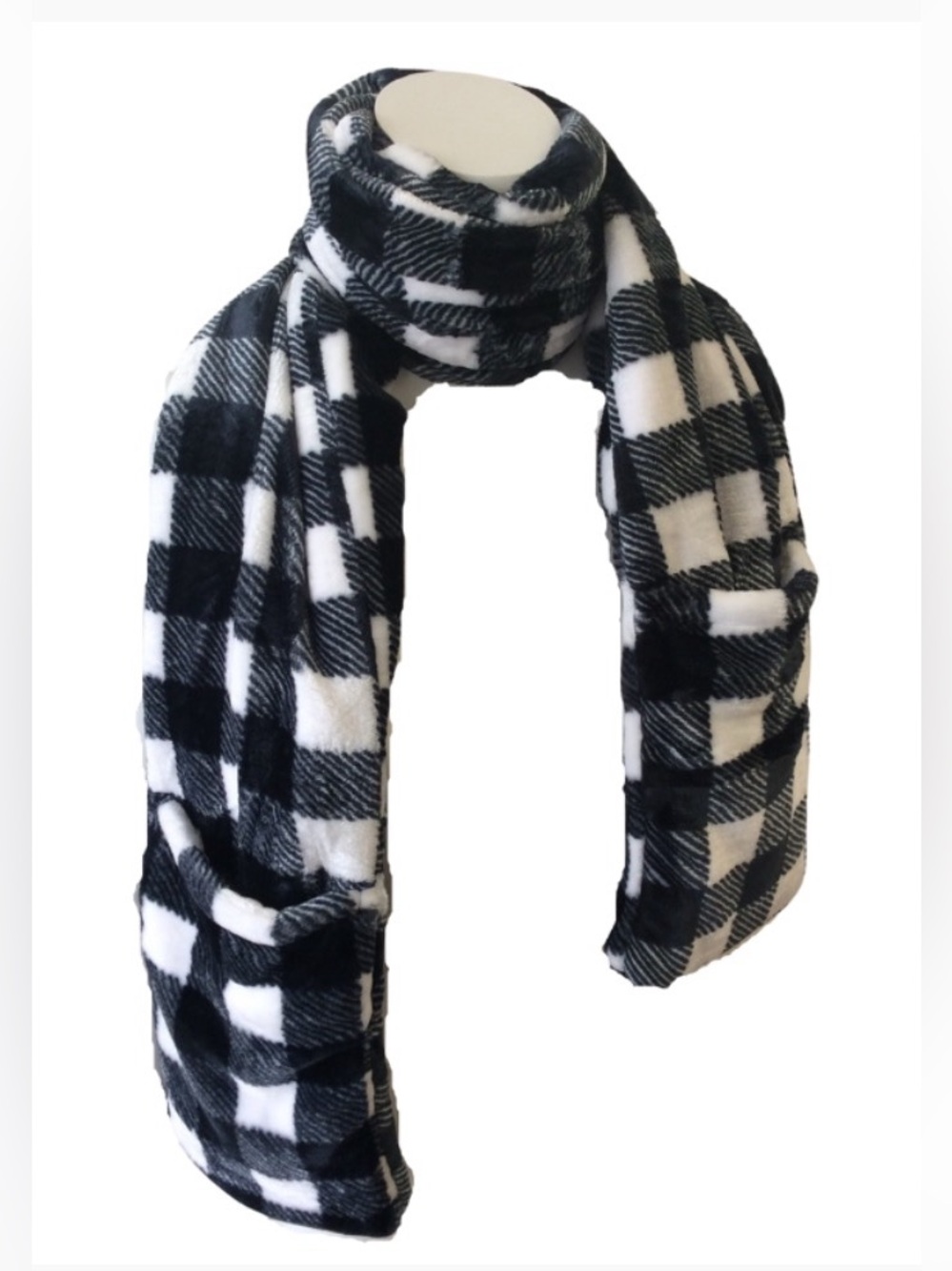 Virah Bella White and Black Plaid Pocket Scarf - Picture 2 of 5